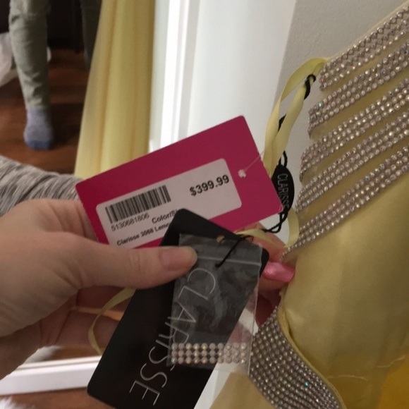 💥2 Day Sale💥 NWT Buttercup Open Back Stunning Gala Gown TTNY - Picture 6 of 6